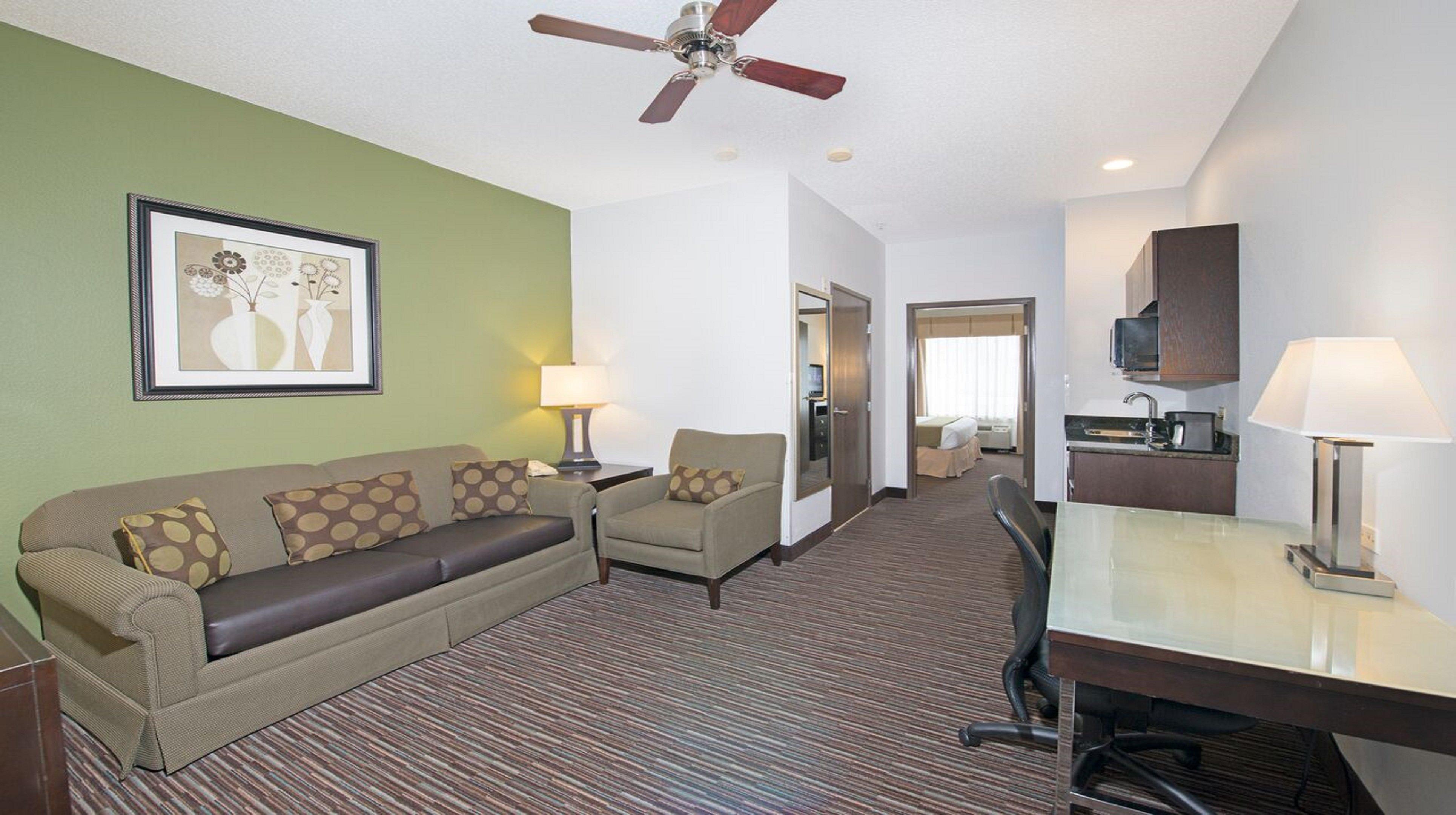 Holiday Inn Express & Suites Chicago-Deerfield Lincolnshire, An Ihg Hotel Riverwoods Esterno foto